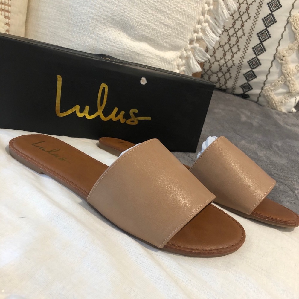 NWT sandals
